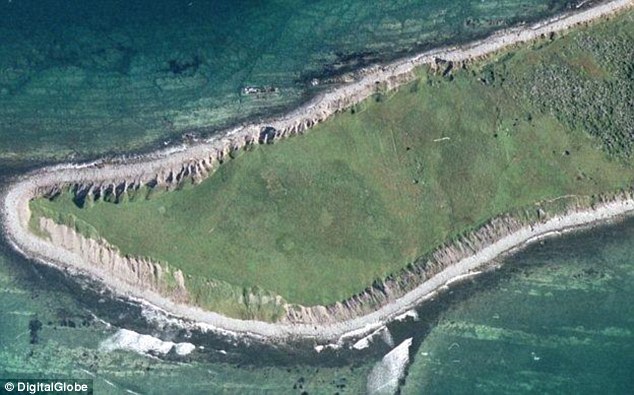image showing possible structures lines at Point Rosee / Point Rosie